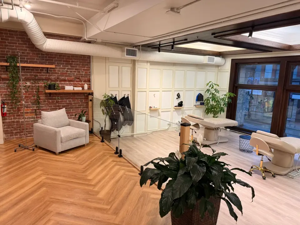 The clinic treatment suite in daylight